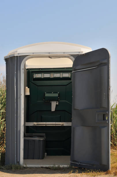 Best Portable toilet rental cost  in Roswell, GA